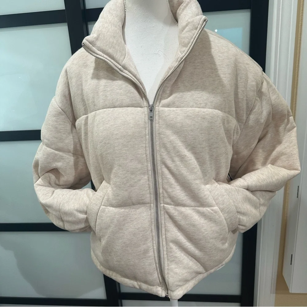 **New**Quilted French Terry Puffer sweater size s - Picture 1 of 16